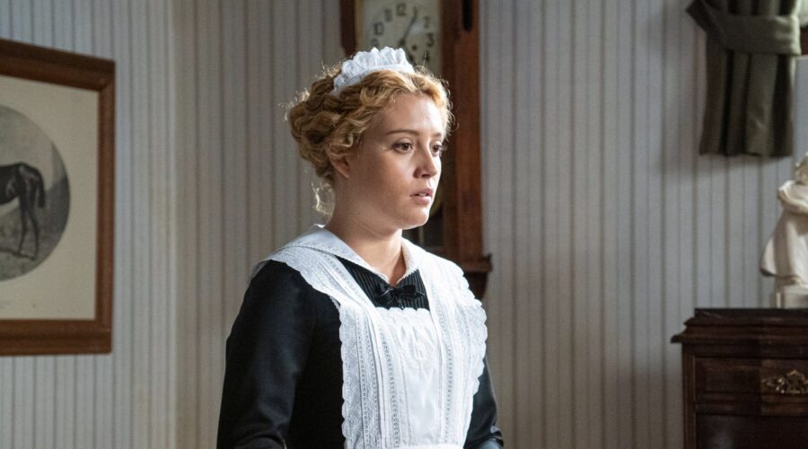 Ana Garces (Jana Exposito) in una scena de “La Promessa”. Credits: RTI Mediaset.