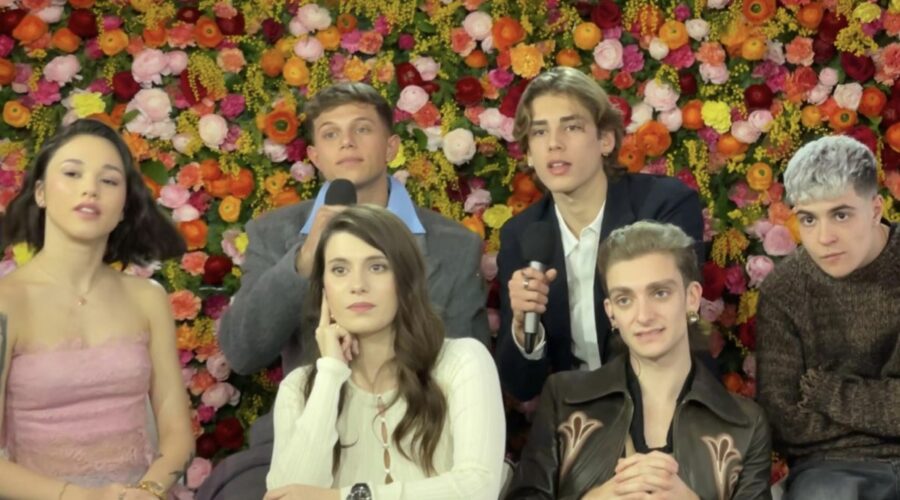 Maria Esposito, Giovanna Sannino, Domenico Cuomo, Giuseppe Pirozzi E Due New Entries Del Cast Manuele Velo E Alfonso Capuozzo Ospiti Della Puntata Di Conversazione Edizione Sanremo