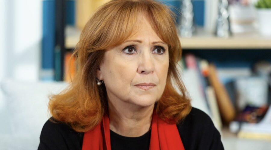 Marina Tagliaferri (Giulia) in “Un Posto Al Sole”. Credits: Rai.