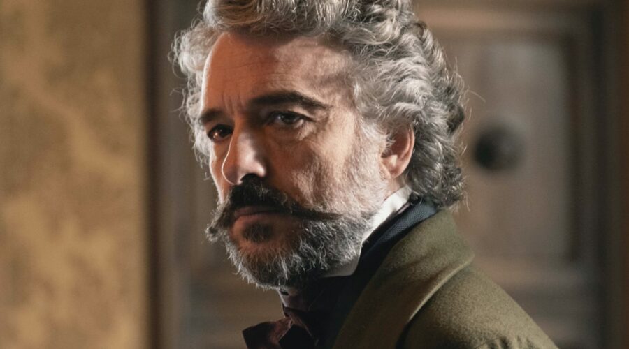 Vincenzo Ferrera (Criscenzo) in una scena di “Belcanto”. Credits: Rai.