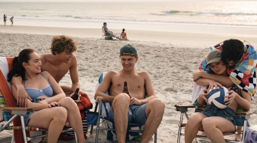 Belly (Lola Tung), Jeremiah (Gavin Casalegno), Conrad (Christopher Briney), Steven (Sean Kaufman), And Taylor (Rain Spencer) In The Summer I Turned Pretty Photo Erika Doss Amazon Content Services Llc