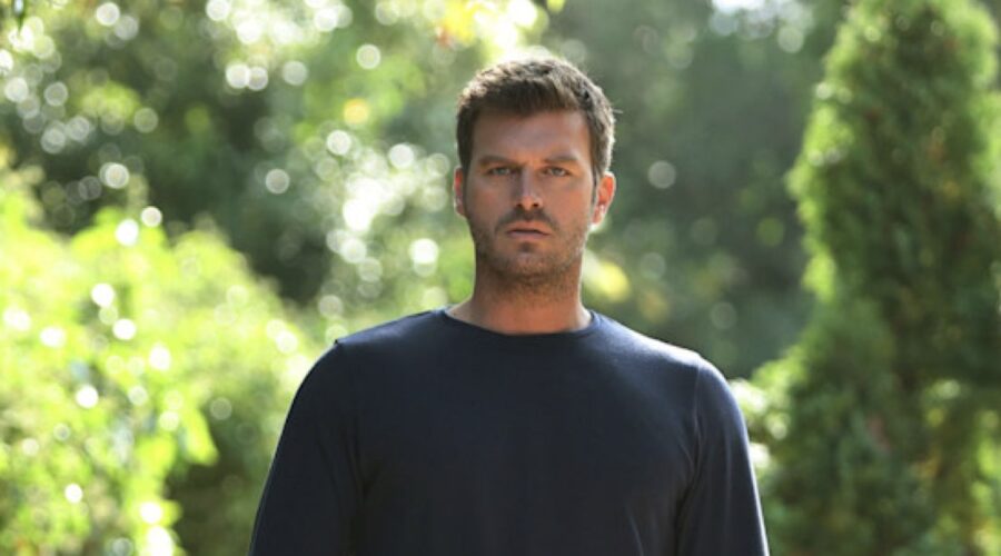 Kivanç Tatlitug (Aslan) in una scena di “The Family”. Credits: RTI Mediaset.