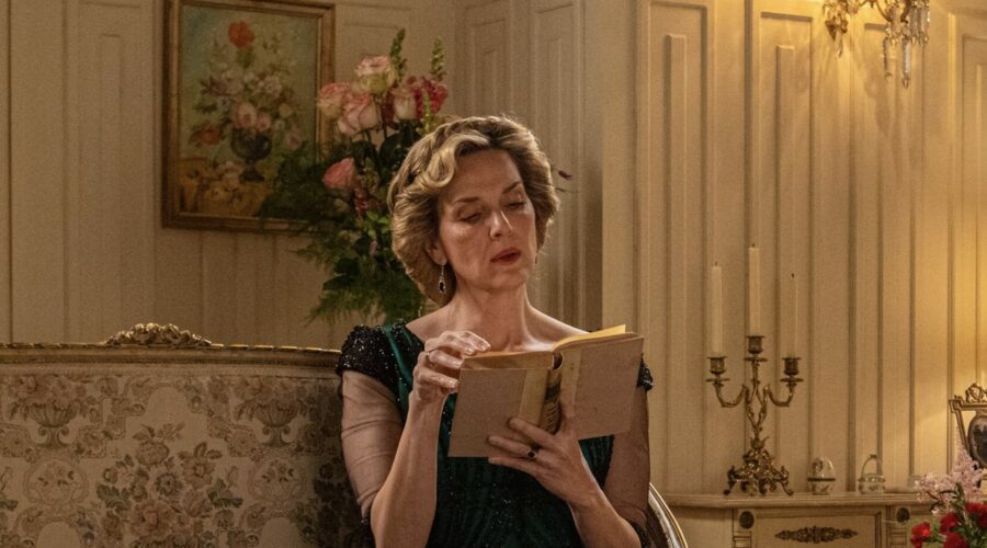 Eva Martín (Cruz Ezquerdo) in una scena de “La Promessa”. Credits: RTI Mediaset.