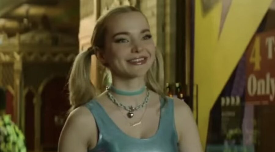 Dove Cameron In Un Footage Online Su Youtube De Le Superchicche
