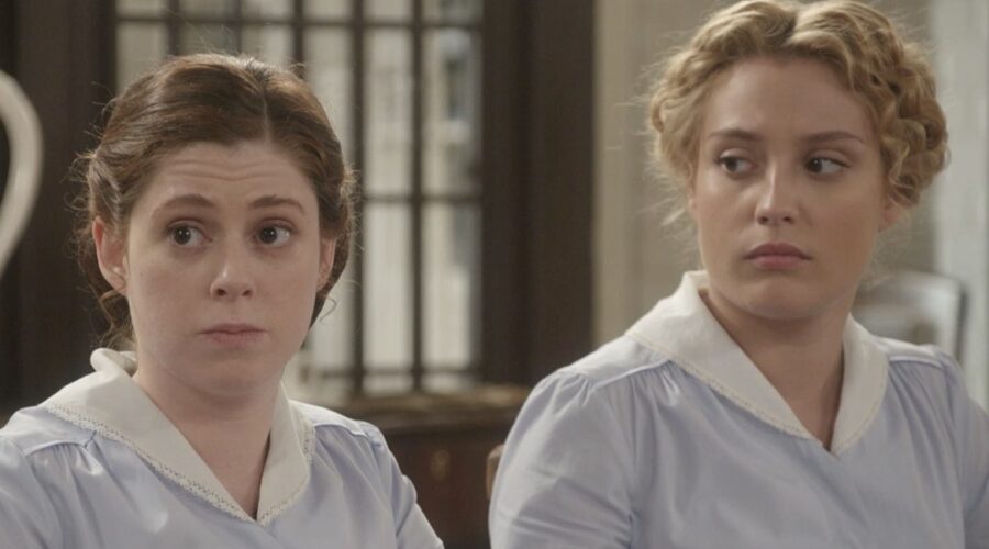 La Promessa Iii - 388 Retequattro - 1a Tv Sara Molina (Maria Fernandez), Ana Garces (Jana Exposito) Credits Rete In Rete