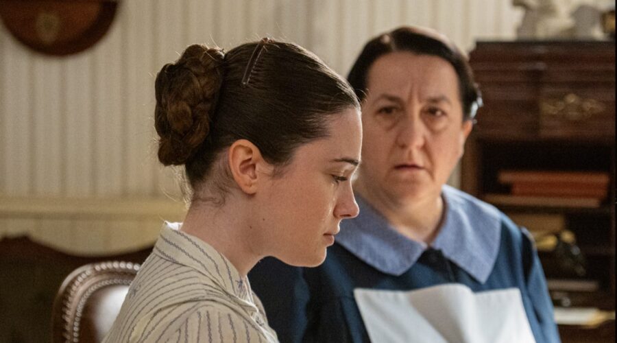 La Promessa Iii - 393 Retequattro - 1a Tv Laura Lafuente (Virtudes Carranza); Carmen Flores (Simona Martínez) Credits Rete In Rete