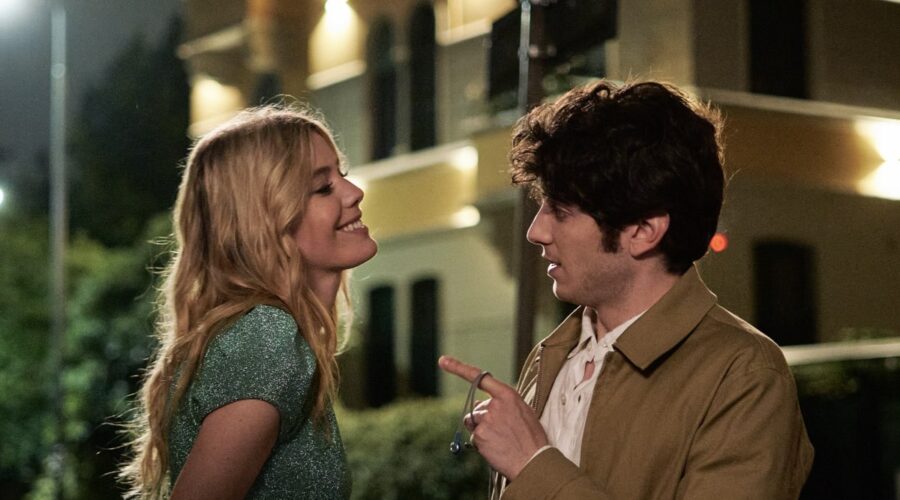 Nicolas Maupas E Caterina De Angelis In L'amore, In Teoria Credits Indiana Production E Vision Distribution In Collaborazione Con Sky