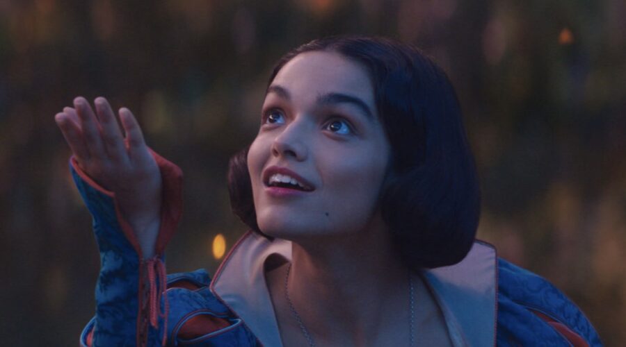 Rachel Zegler È Biancaneve In Biancaneve Credits Disney Studios