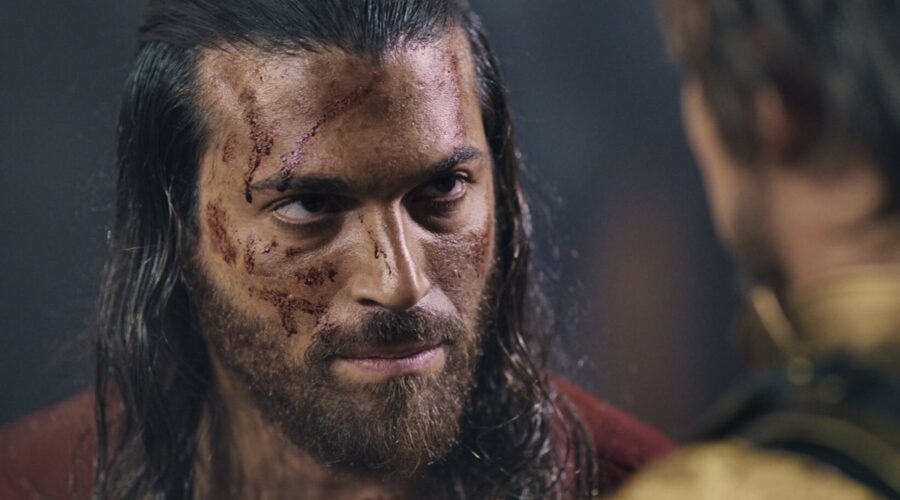 Can Yaman (Hasan Balaban) in una scena de “Il Turco”. Credits: RTI Mediaset.