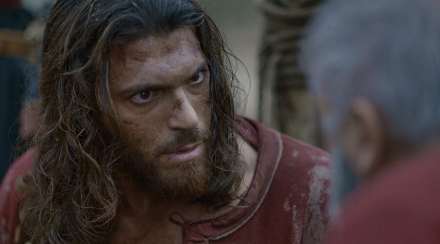 Can Yaman (Hasan Balaban) in una scena de “Il Turco”. Credits: RTI Mediaset.