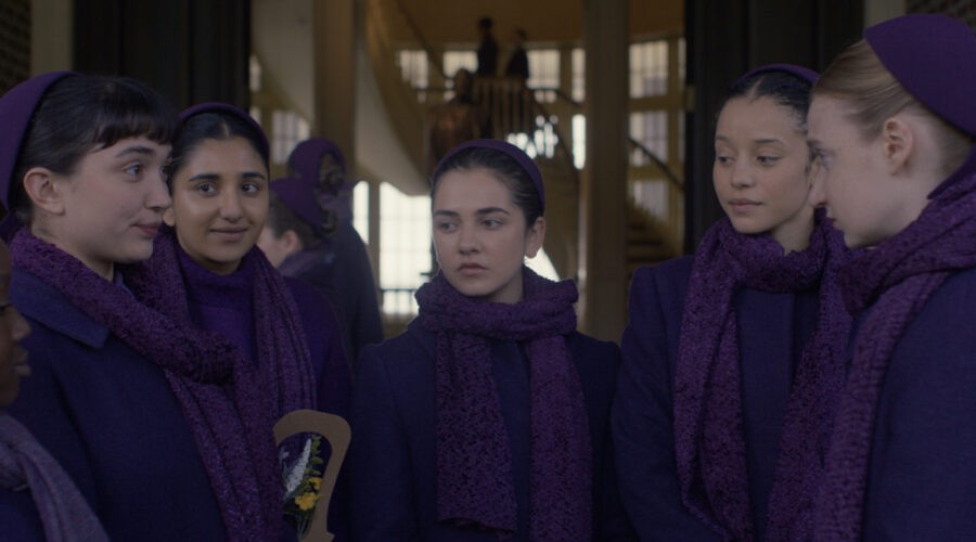 Il Cast Di The Testament In Una Scena Credits Hulu