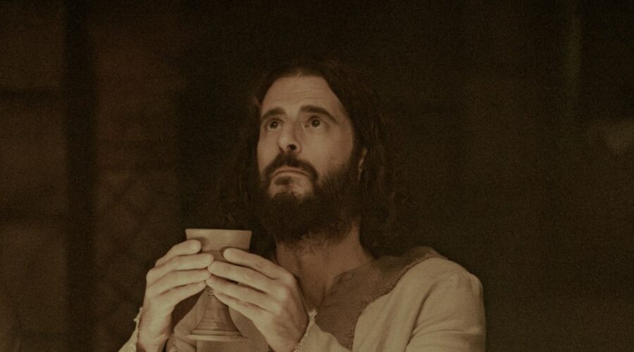 Jonathan Roumie Nel Ruolo Di Gesù In The Chosen Ultima Cena Credits Nexo Digital