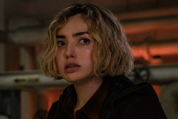 Peyton List Nel Ruolo Di Maddie Nears In School Spirits 2 Credits Paramount Plus