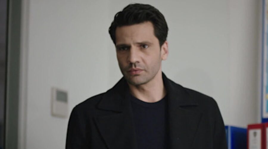 Kaan Urgancioglu (Ilgaz Kaya) In Una Scena Di Segreti Di Famiglia Credits Mediaset Infinity