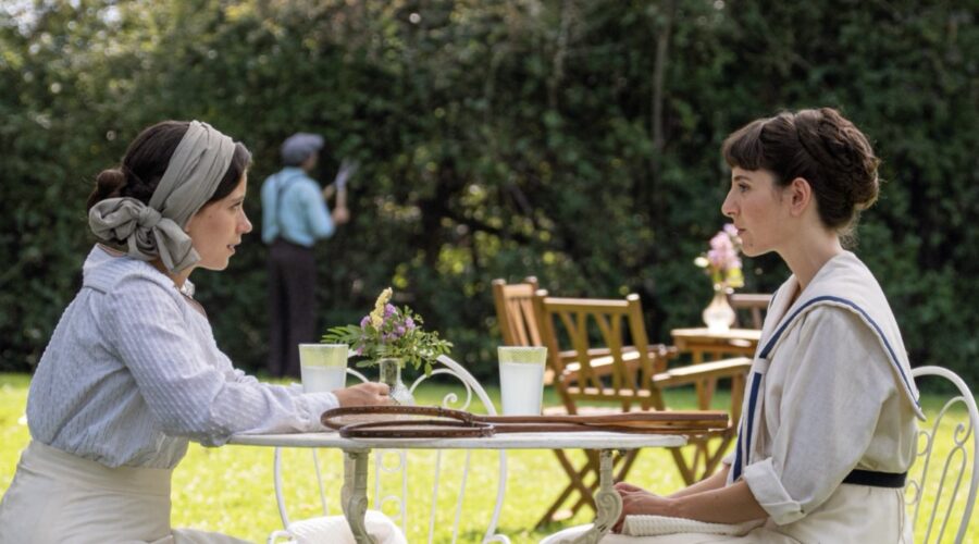 La Promessa Iii - 434 Retequattro - 1a Tv Amparo Piñero (Martina Luján), Victoria Lago (Julia) Credits Rete In Rete