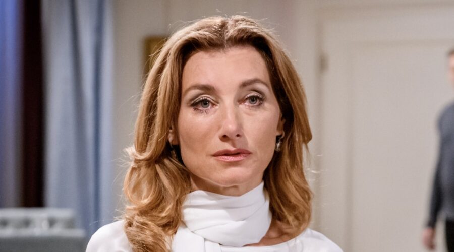 Tempesta D'amore 20 - 31 Retequattro - 1a Tv Daniela Kiefer As Alexandra Schwarzbach Credits Rete In Rete