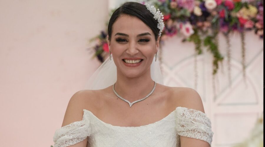 Tradimento Ii Canale 5 - 1a Tv Asena Girisken (Yesim Denizeren) Credits Rete In Rete tradimento 19-25 maggio 2025