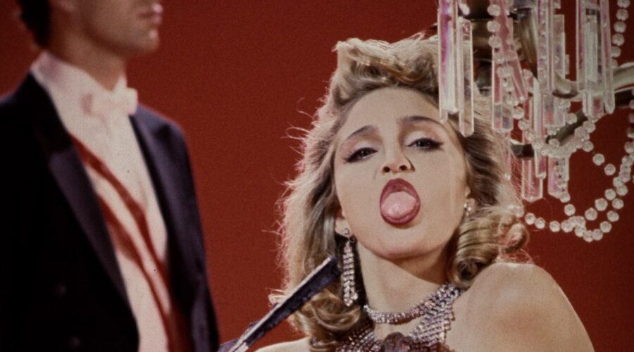 Becoming Madonna Locandina Credits Sky