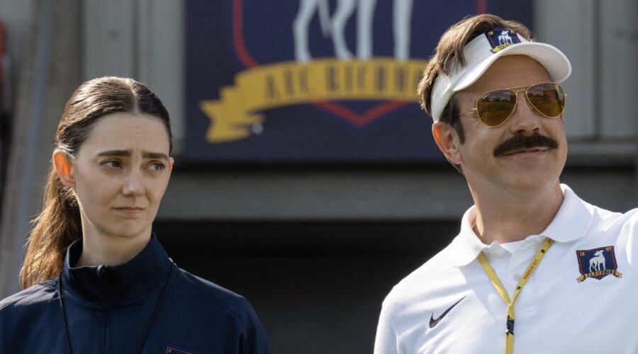 Jason Sudeikis E Tanya Reynolds In Ted Lasso Credits Apple Tv