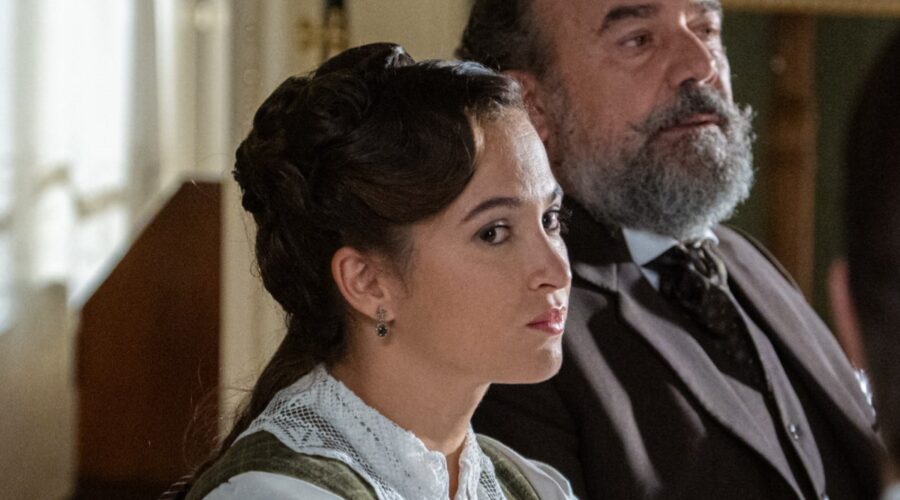 La Promessa Iii - 462 Retequattro - 1a Tv Carmen Asecas (Catalina Luján); Manuel Regueiro (Alonso Luján) Credits Rete In Rete