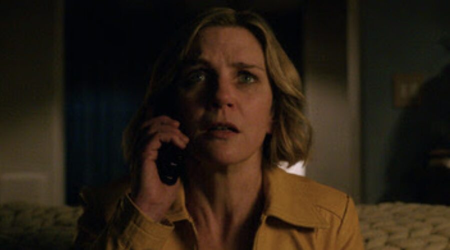 Rhea Seehorn In Una Scena Di Pluribus Credits Apple Tv Plus