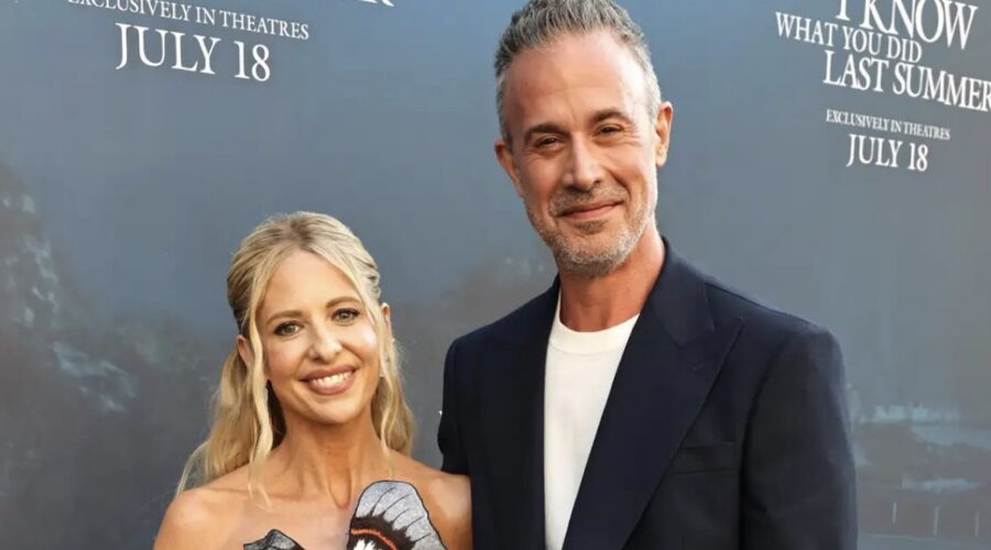 Sarah Michelle Gellar And Freddie Prinze Jr. California. Credits Matt Baron/bei/shutterstock