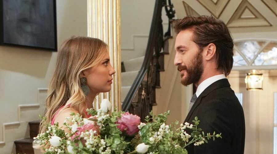 Forbidden Fruit Ii Canale 5 - 1a Tv Eda Ece (Yildiz Argun) And Sarp Can Köroglu (Kemal Karaca) Credits Rete In Rete