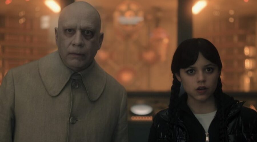 Fred Armisen E Jenna Ortega In Mercoledì 2 Credits Netflix