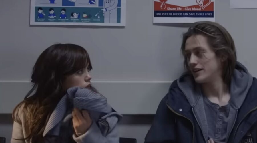 Jenna Ortega E Percy Hynes White In Winter Spring Summer Or Fall Credits Paramount