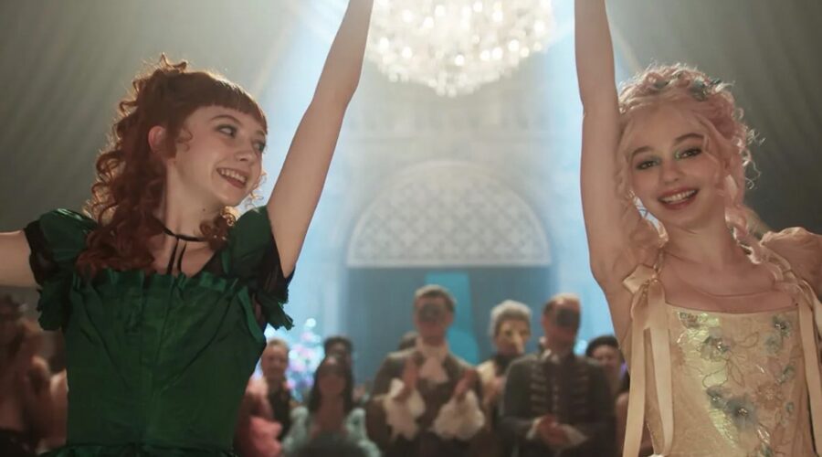 Evie Temple E Emma Myers In Mercoledì 2 Credits Netflix