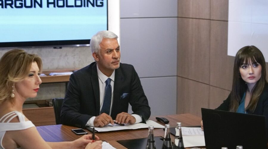 Forbidden Fruit Ii Canale 5 - 1a Tv Talat Bulut (Halit Argun), Sevda Erginci (Zeynep Yilmaz), And Nilgün Türksever (Zerrin Tasdemir) Cretids Rete In Rete