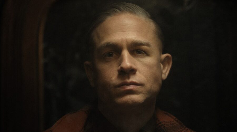 Monster The Ed Gein Story. Charlie Hunnam As Ed Gein In Episode 302 Of Monster The Ed Gein Story Credits Netflix