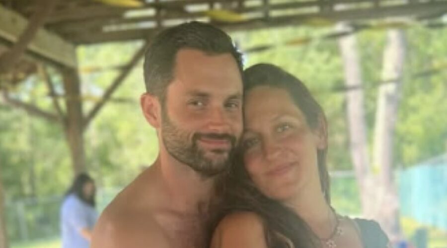 Penn Badgley E Domino Kirke Presentano I Loro Gemelli Credits Instagram