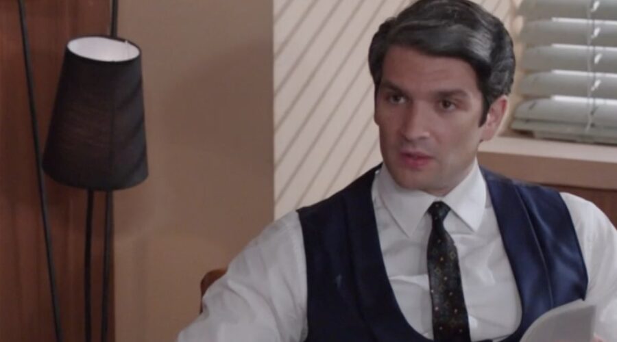 Filippo Scarafia (Roberto Landi) in una scena della puntata 4 de “Il Paradiso Delle Signore 10”. Credits: Rai.