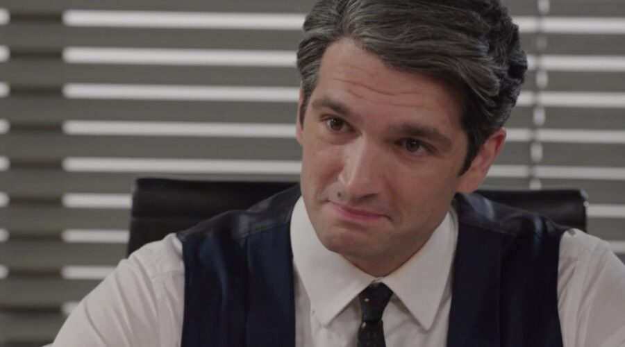Filippo Scarafia (Roberto Landi) in una scena della puntata 4 de “Il Paradiso Delle Signore 10”. Credits: Rai.