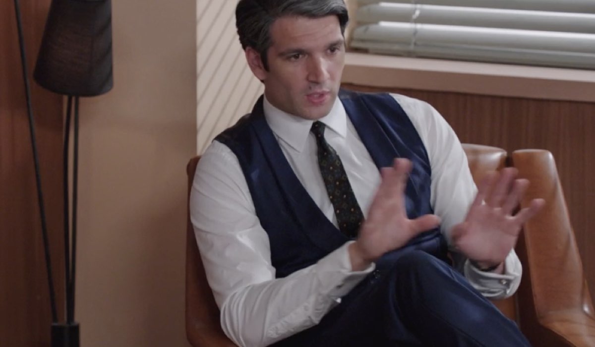 Filippo Scarafia (Roberto Landi) in una scena della puntata 4 de “Il Paradiso Delle Signore 10”. Credits: Rai.