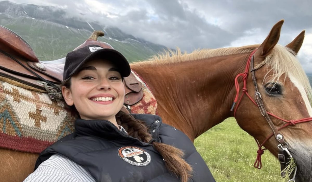 Chiara Trombini entra nel cast de “Il Paradiso delle Signore” nel ruolo di Barbara Musso; qui in un selfie pubblicato sul suo profilo Instagram il 14 giugno 2023. Credits: Instagram/@trombinichiara.