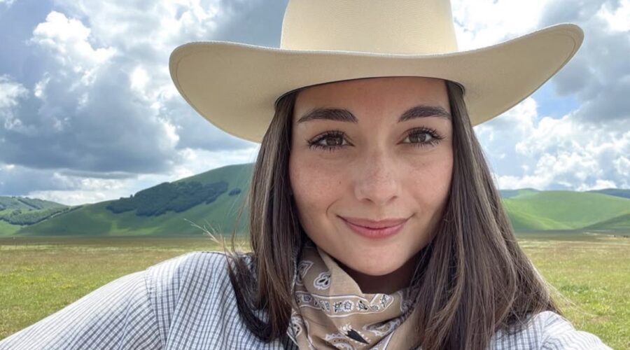 Chiara Trombini entra nel cast de “Il Paradiso delle Signore” nel ruolo di Barbara Musso; qui in un selfie pubblicato sul suo profilo Instagram il 28 giugno 2023. Credits: Instagram/@trombinichiara.