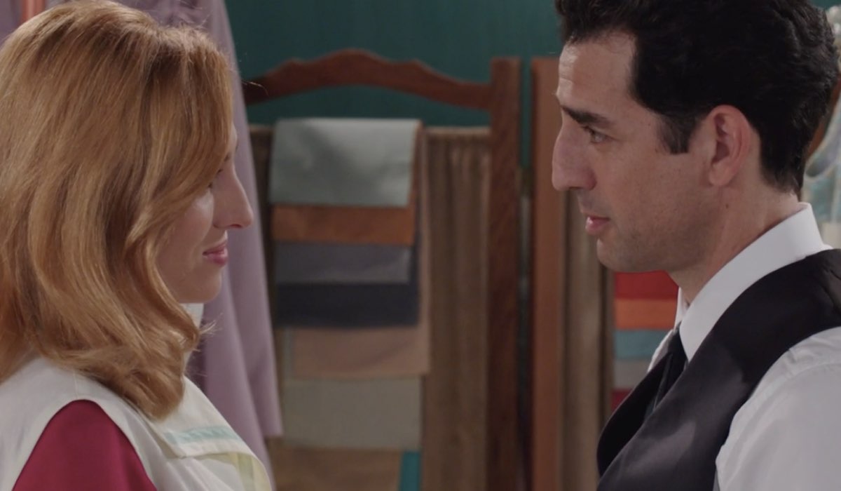 Da sinistra: Ilaria Maren (Delia Bianchetti) e Luca Ferrante (Gianlorenzo Botteri) in una scena della puntata 5 de “Il Paradiso Delle Signore 10”. Credits: Rai.