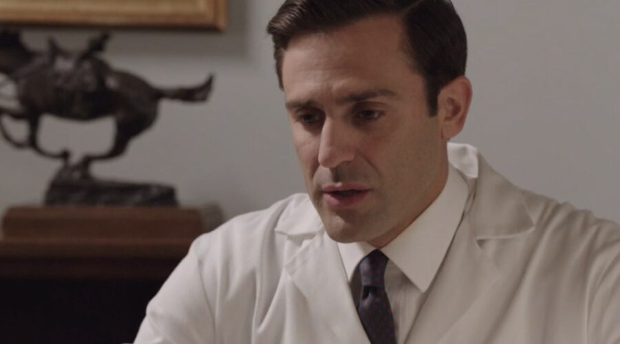 Thomas Santu (Enrico Proietti) in una scena della puntata 20 de “Il Paradiso Delle Signore 10”. Credits: Rai.