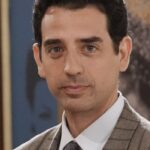 Luca Ferrante (Gianlorenzo Botteri) in un posato per “Il Paradiso Delle Signore 10”. Credits: Rai.