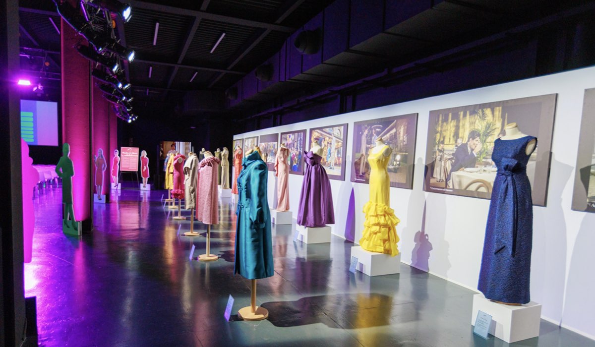 La mostra de “Il Paradiso delle Signore” durante Il Festival dello Spettacolo a Milano. Credits: Mondadori Portfolio.