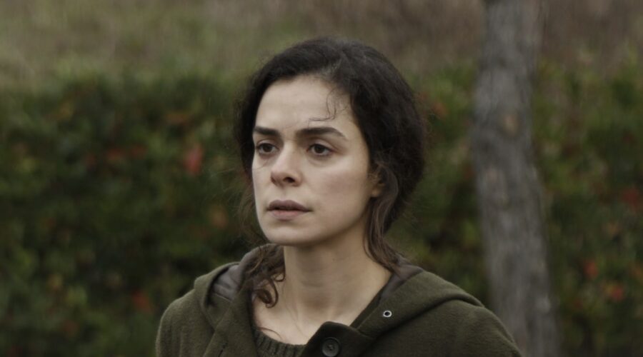 La Forza Di Una Donna Ii Canale 5 Özge Özpirinçci (Bahar Çesmeli) Credits Rete In Rete