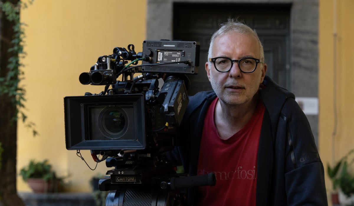 Un posato di Luca Miniero, il regista di “Noi del Rione Sanità”. Credits: Gianni Fiorito/Rai.