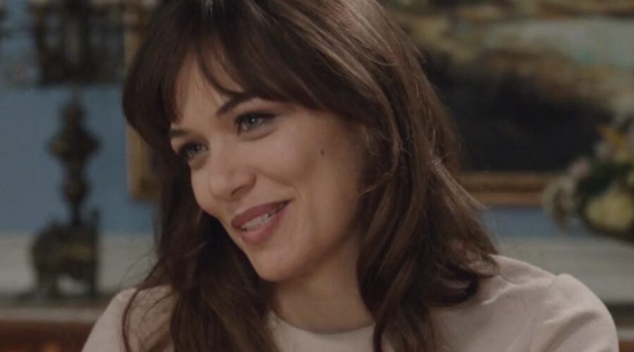 Gloria Radulescu (Marta Guarnieri) in una scena della puntata 32 de “Il Paradiso Delle Signore 10”. Credits: Rai.