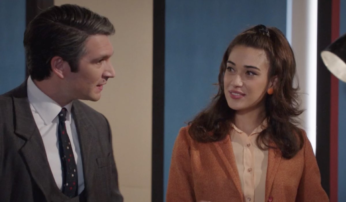 Da sinistra: Filippo Scarafia (Roberto Landi) e Nicoletta Di Bisceglie (Rosa Camilli) in una scena della puntata 5 de “Il Paradiso Delle Signore 10”. Credits: Rai.