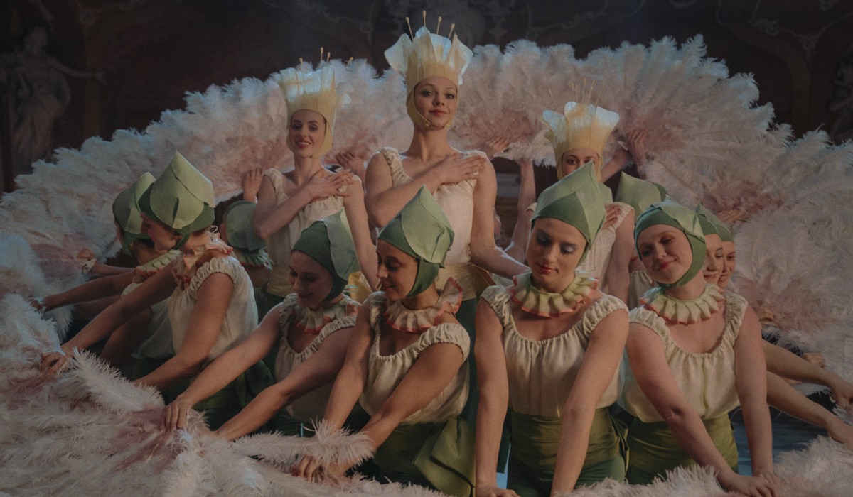 Scena Di Ballo In The Ugly Stepsister Credits I Wonder Pictures