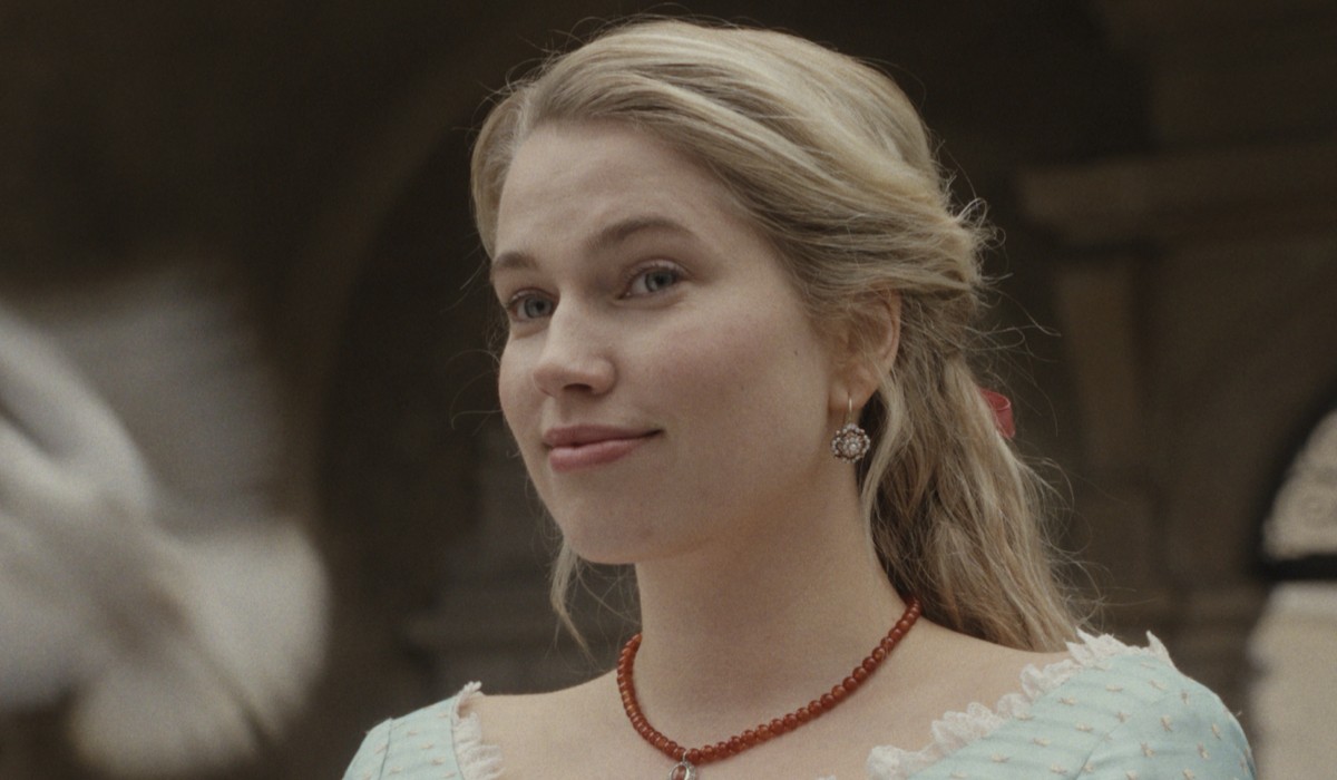 Thea Sofie Loch Næss È Agnes In The Ugly Stepsister Credits I Wonder Pictures