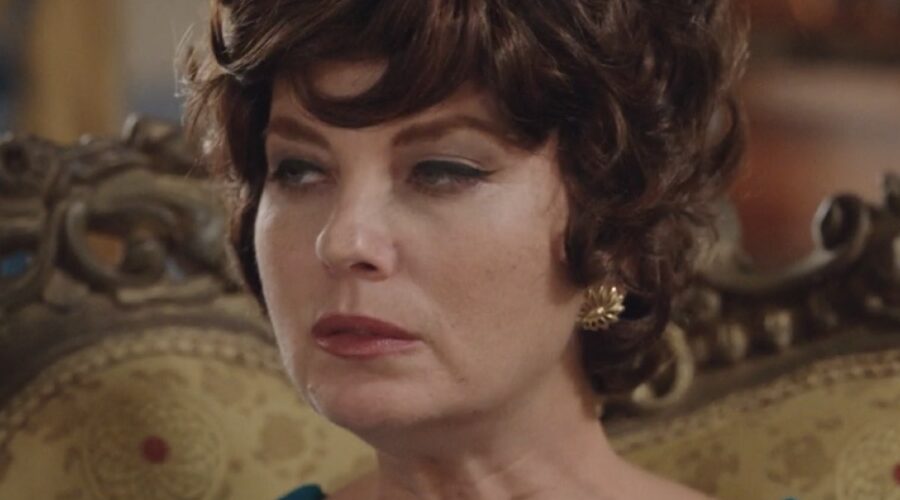 Vanessa Gravina (Adelaide di Sant'Erasmo) in una scena della puntata 47 de “Il Paradiso Delle Signore 10”. Credits: Rai.