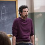 Alessandro Gassmann (Dante Balestra) in una scena di “Un Professore 3”. Credits: Banijay Studios Italy/Rai.